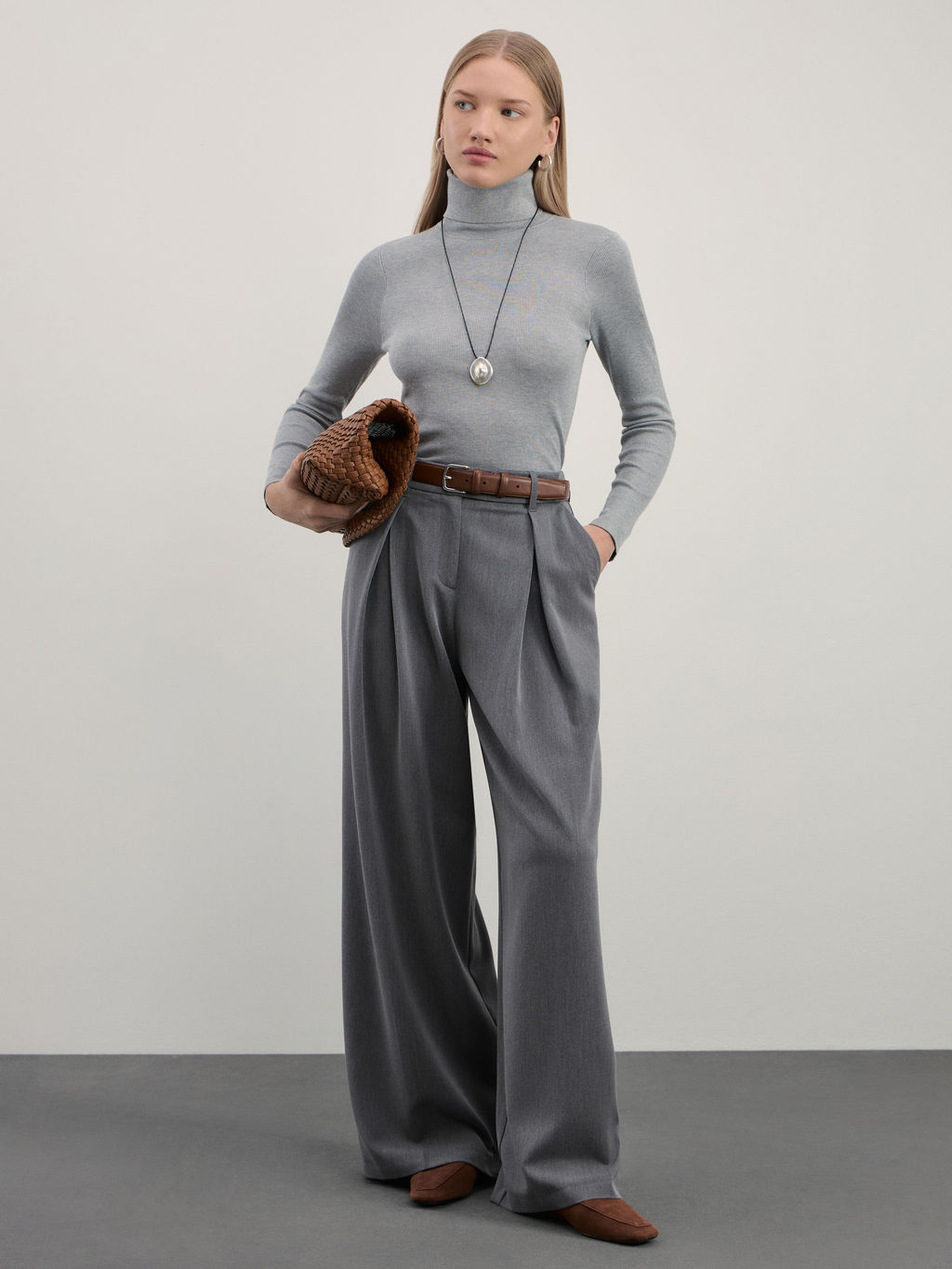 Джемпер с высоким воротником в риб / Zarina  фото 7