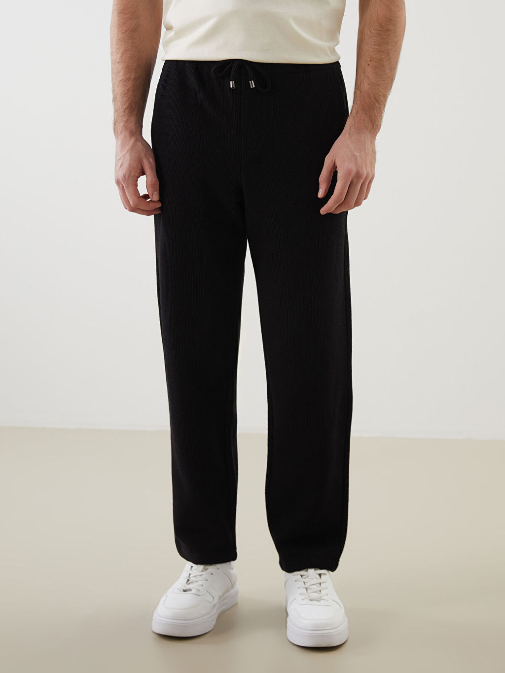 LC Waikiki Siyah Standart Kal_p Erkek Pantolon