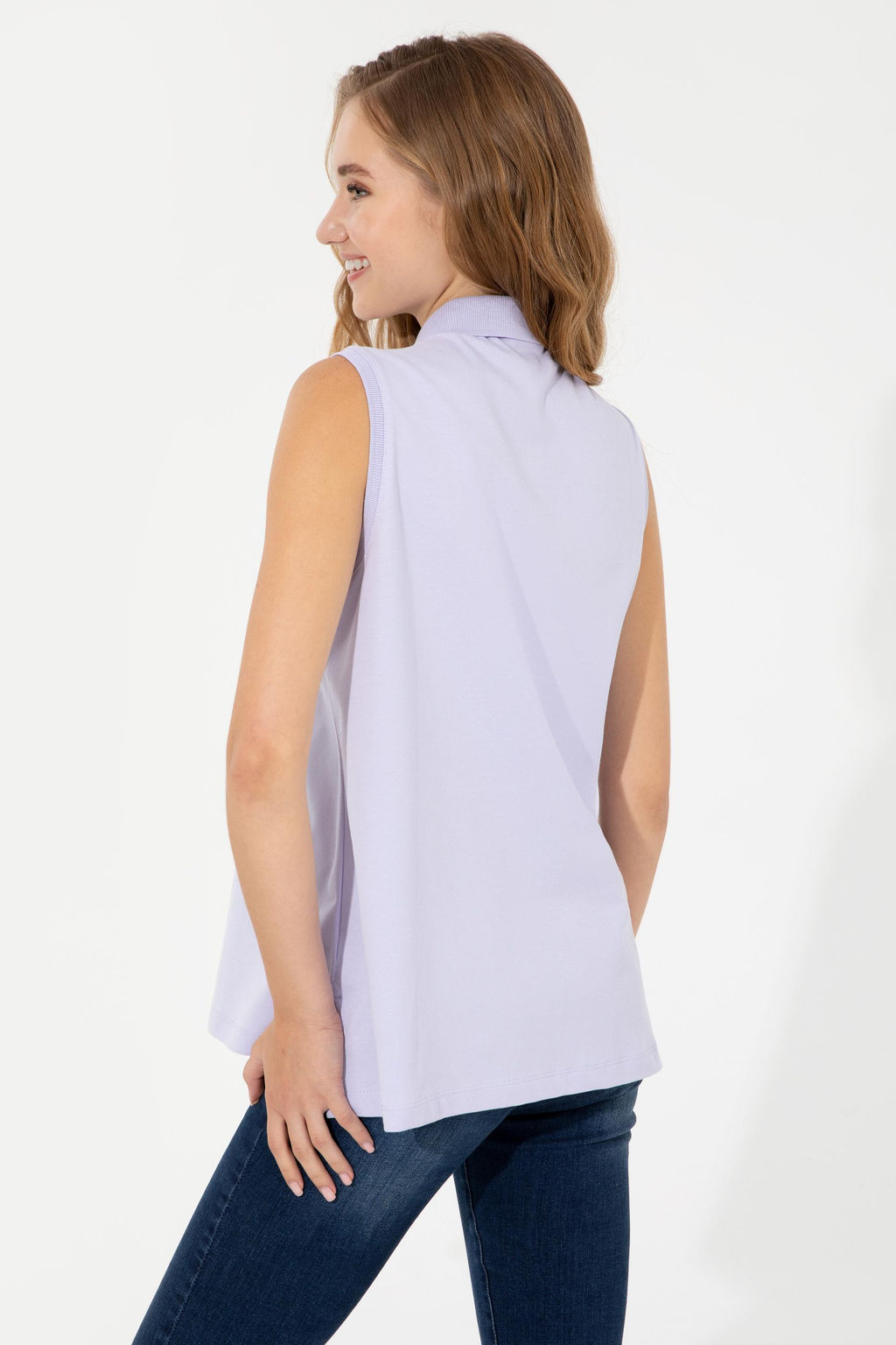 Женская сиреневая футболка без рукавов с воротником-поло Неожиданная скидка в корзине - U.s. polo assn фото 11