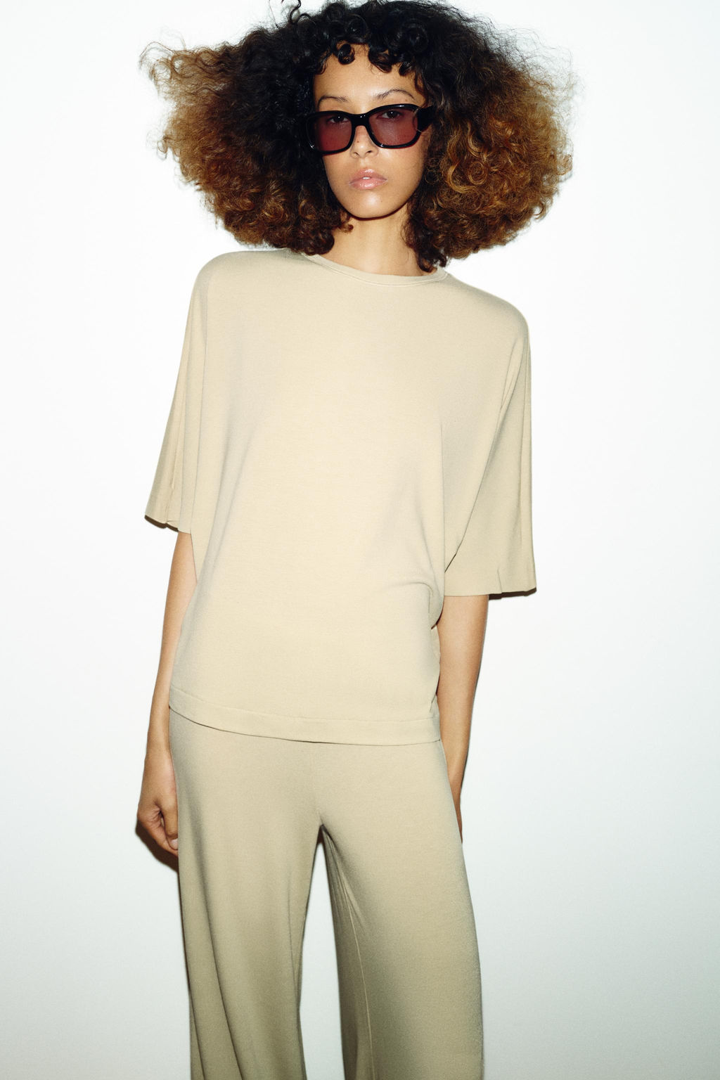 CAMISETA OVERSIZE FLUIDA / Arena