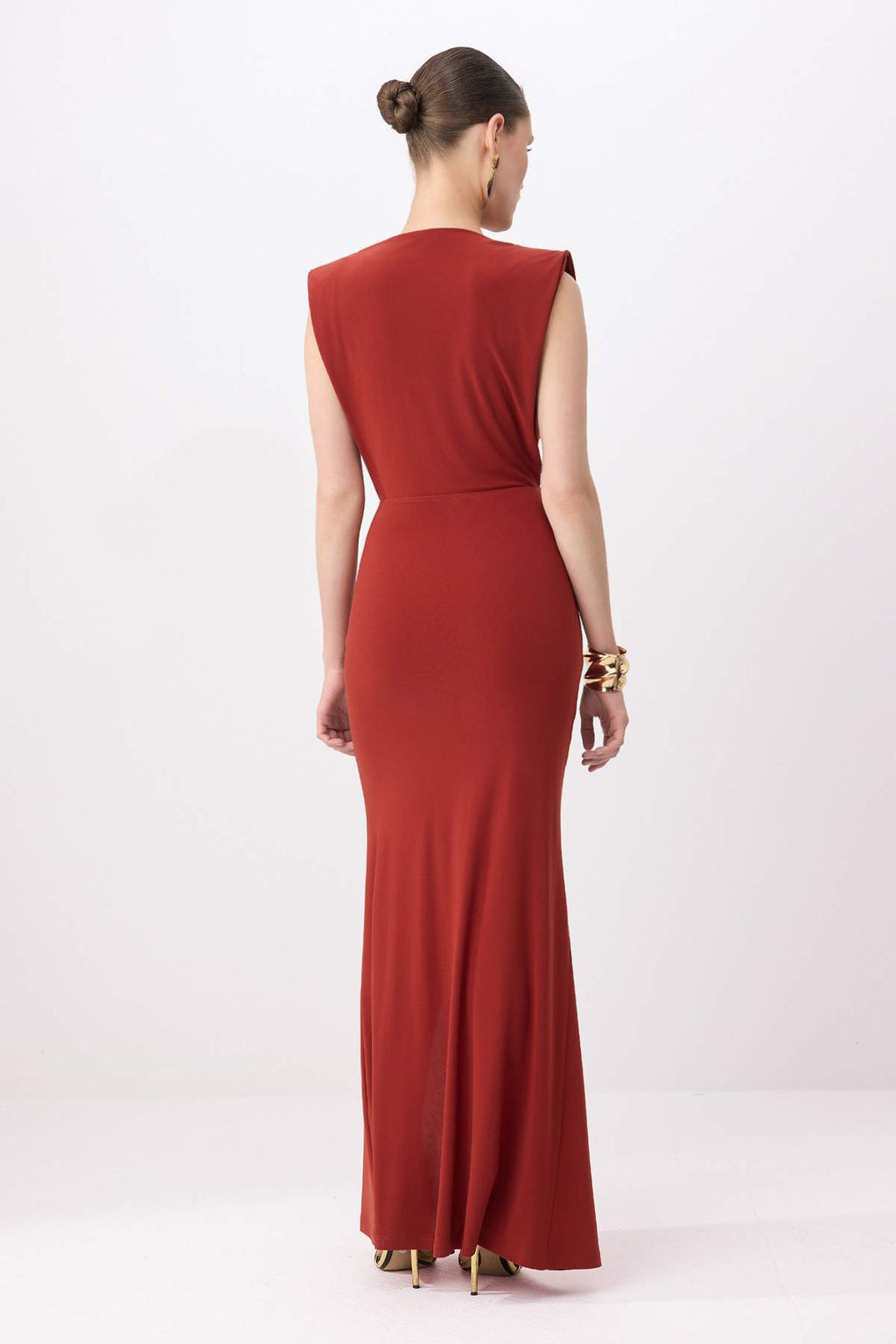 TRENDYOLMILLA Saks Vucuda Oturan Drapeli Dokuma Uzun S?k Abiye Elbise TPRSS24AE00226  фото 25