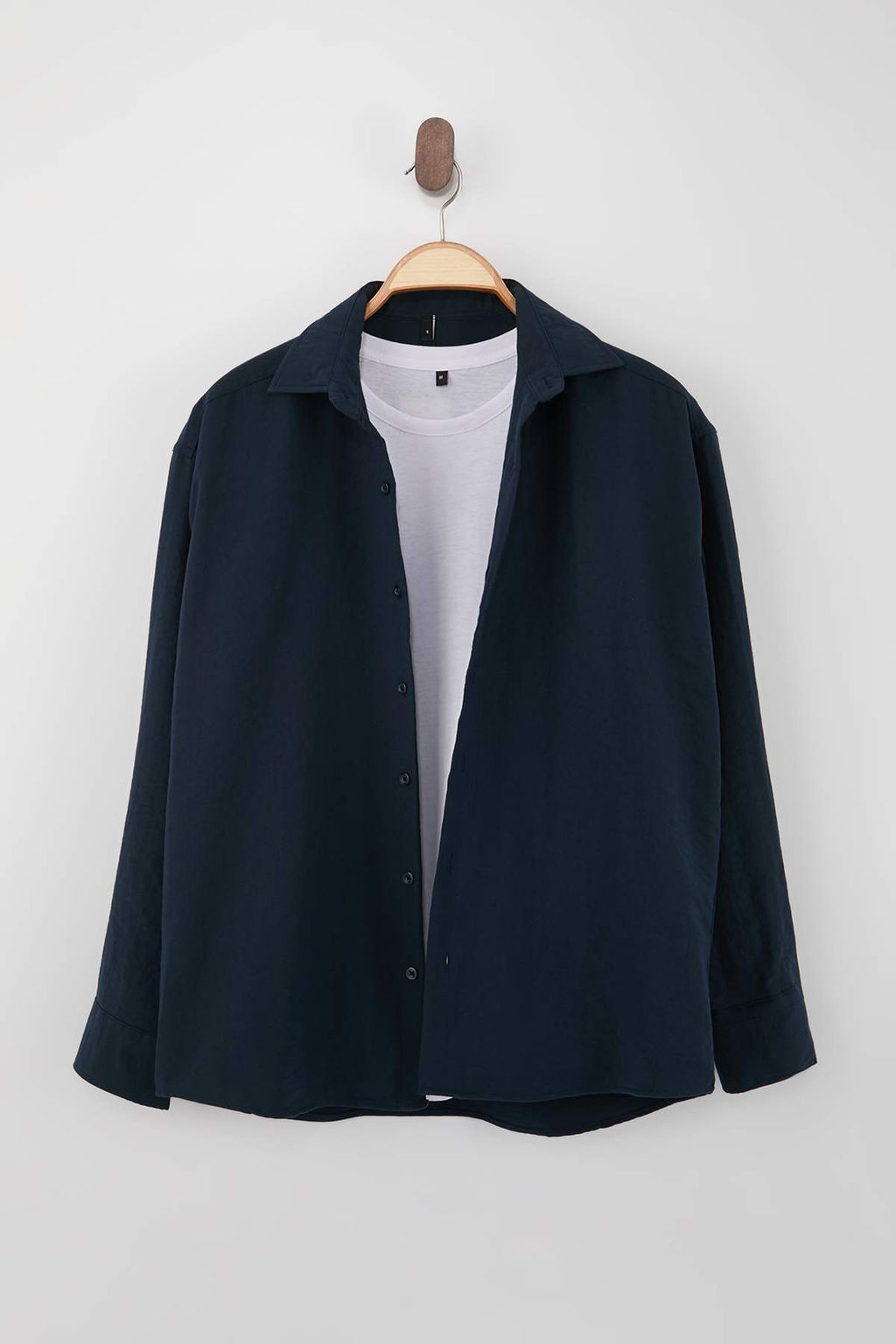 Lacivert Regular Fit Mevsimlik Erkek Gomlek TMNSS26GO00005