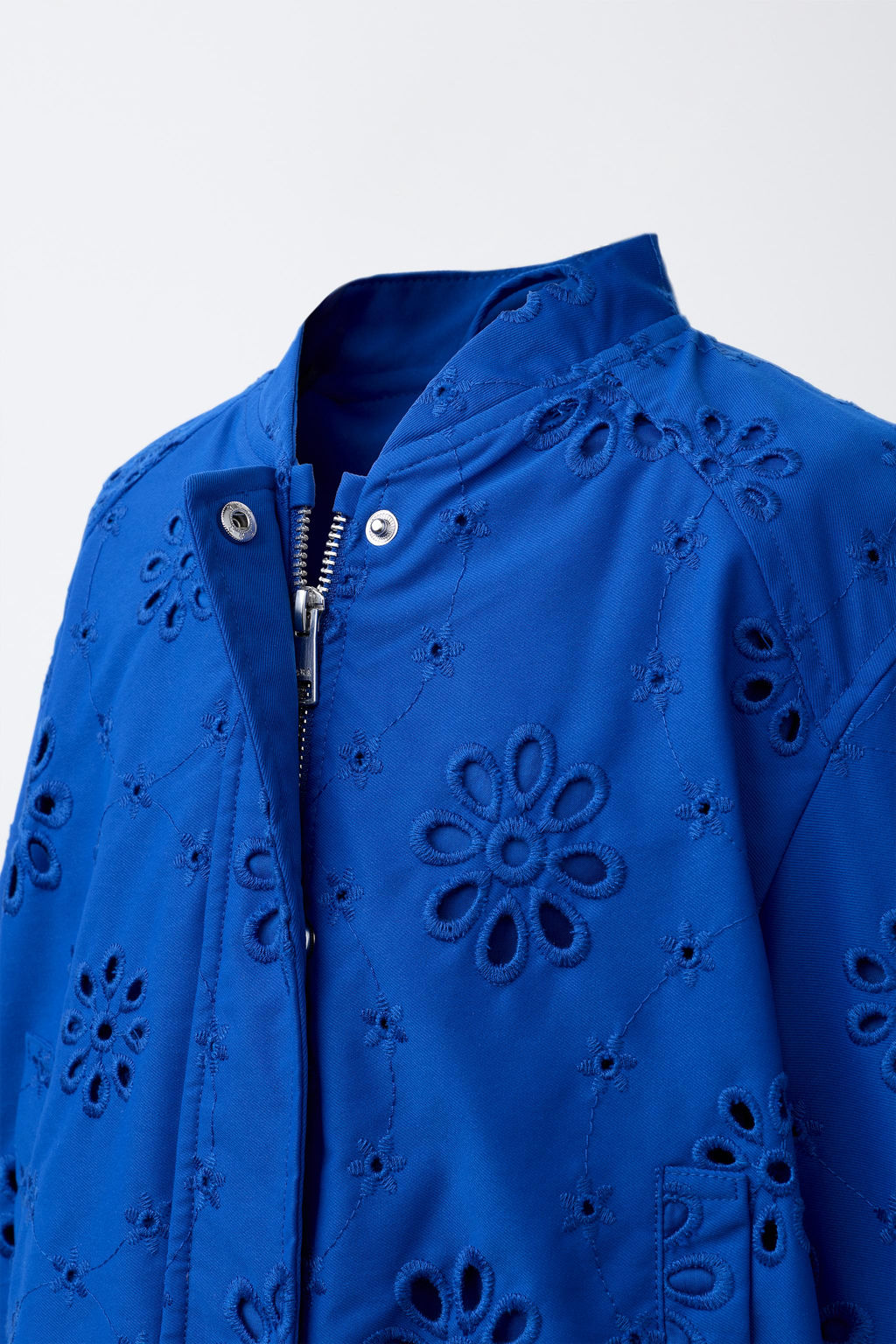 CAZADORA BORDADO SUIZO / Azul - Zara фото 5