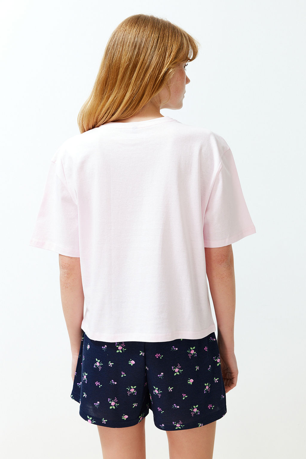 Trendyolmilla Pembe Cok Renkli Cicekli Sortlu Orme Pijama Tak?m? THMSS24PT00214  фото 7