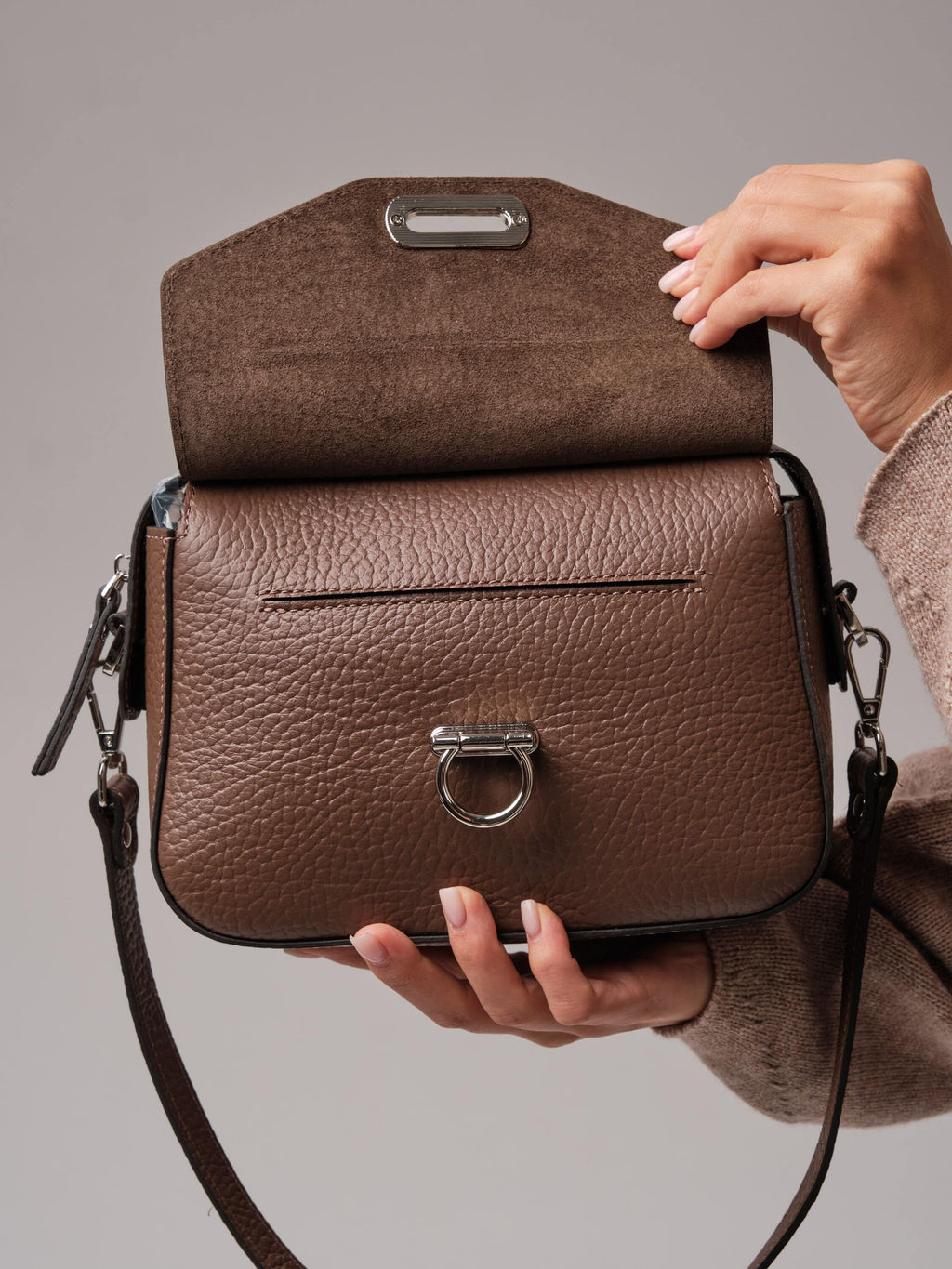 Женская сумка кросс-боди Azaro 3684 коричневый какао соло