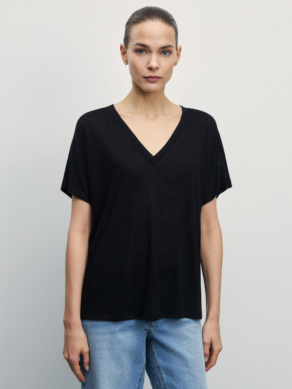 Футболка со спущенным плечом / Zarina  фото 3