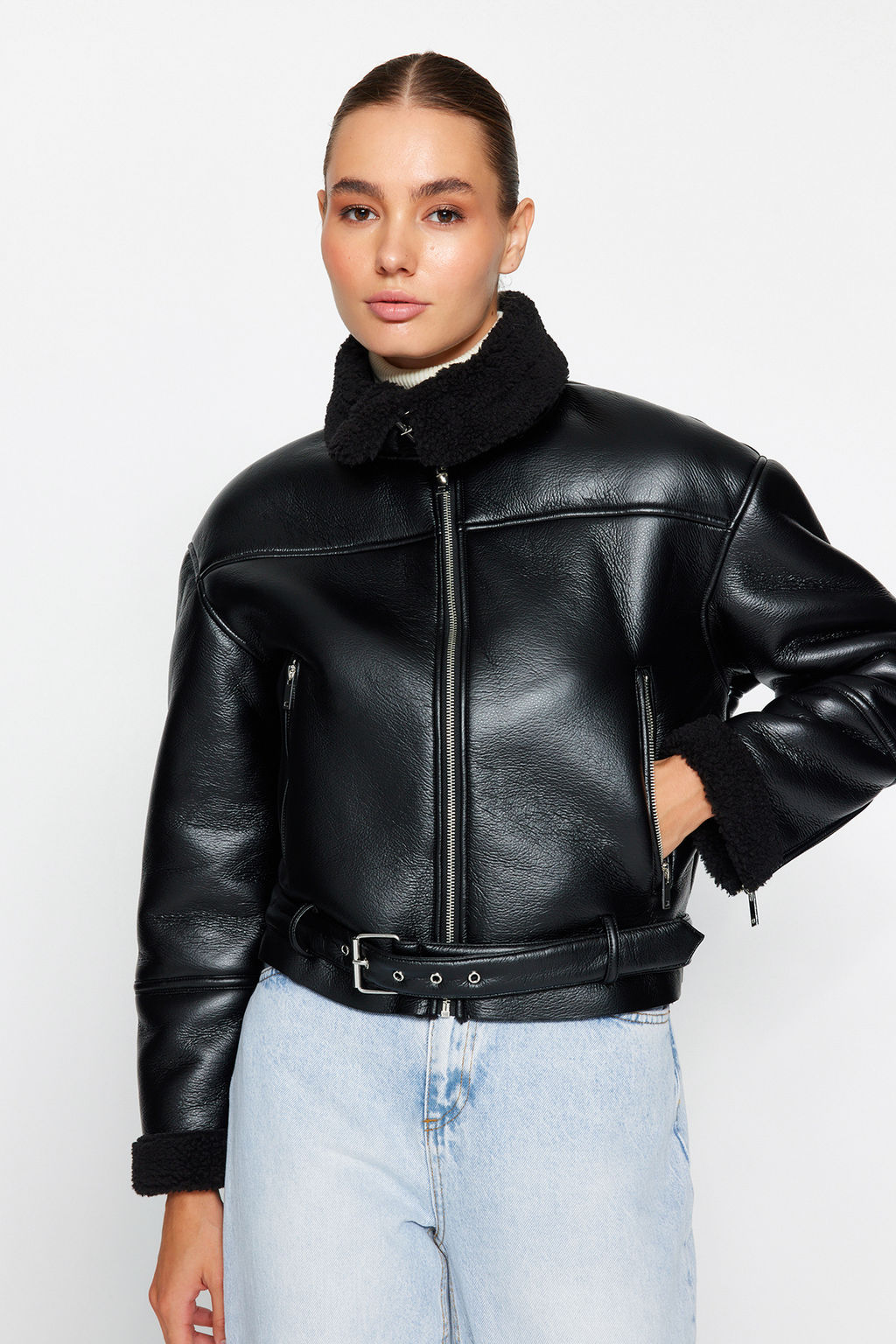 Siyah Regular Kal?p Pelus Detayl? Suni Deri Biker Ceket Mont TWOAW24MO00279