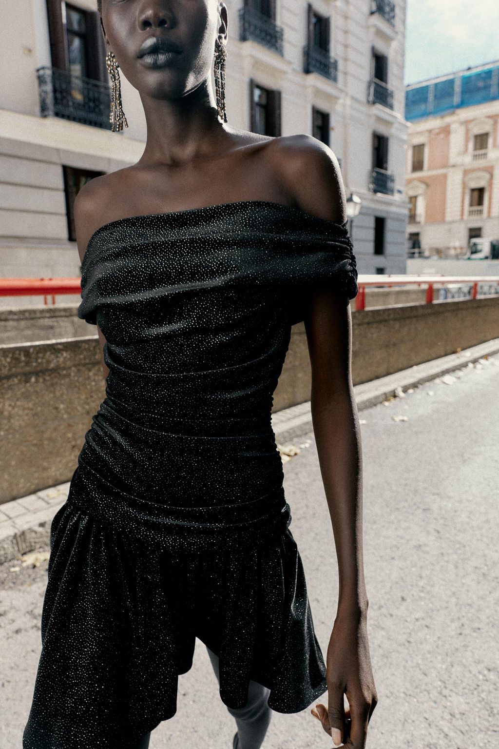 SPARKLY VELVET MINI DRESS - Zara фото 5