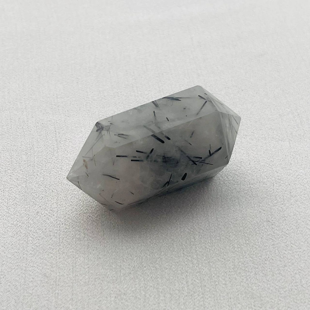 Кристалл двухконечный Кварц с включ. Турмалина Волос Венеры - Радуга самоцветов фото 3