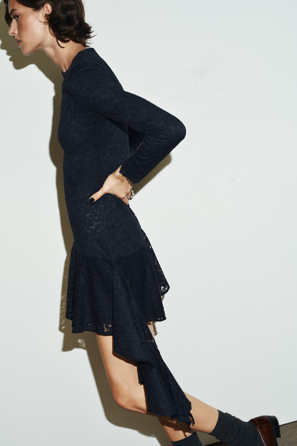 LACE RUFFLE MIDI DRESS - Zara фото 3
