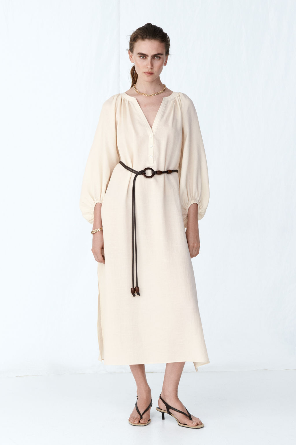 Vestido oversize con cintur?n de anudar - H&m фото 3