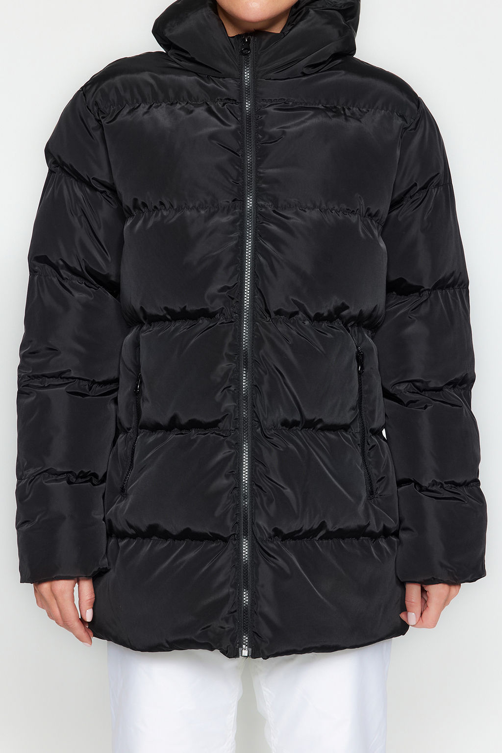 Siyah Kapusonlu Su Itici Sisme Mont TWOAW24MO00238