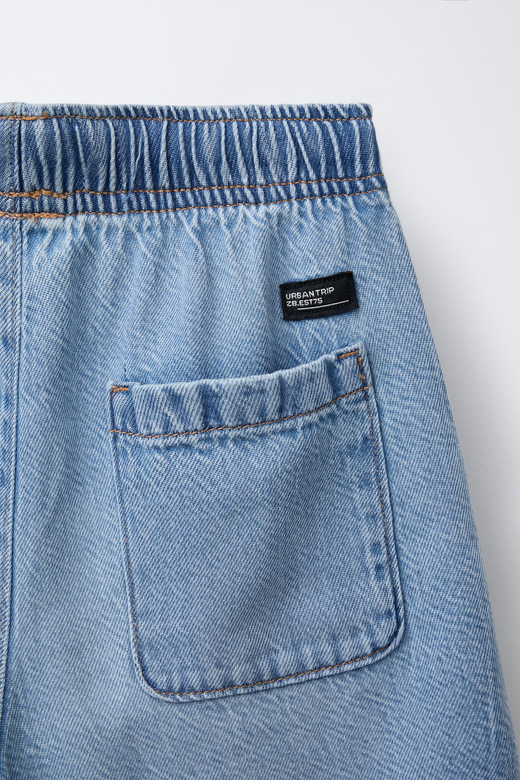LOOSE FIT DENIM CARGO BERMUDA SHORTS - Zara фото 4