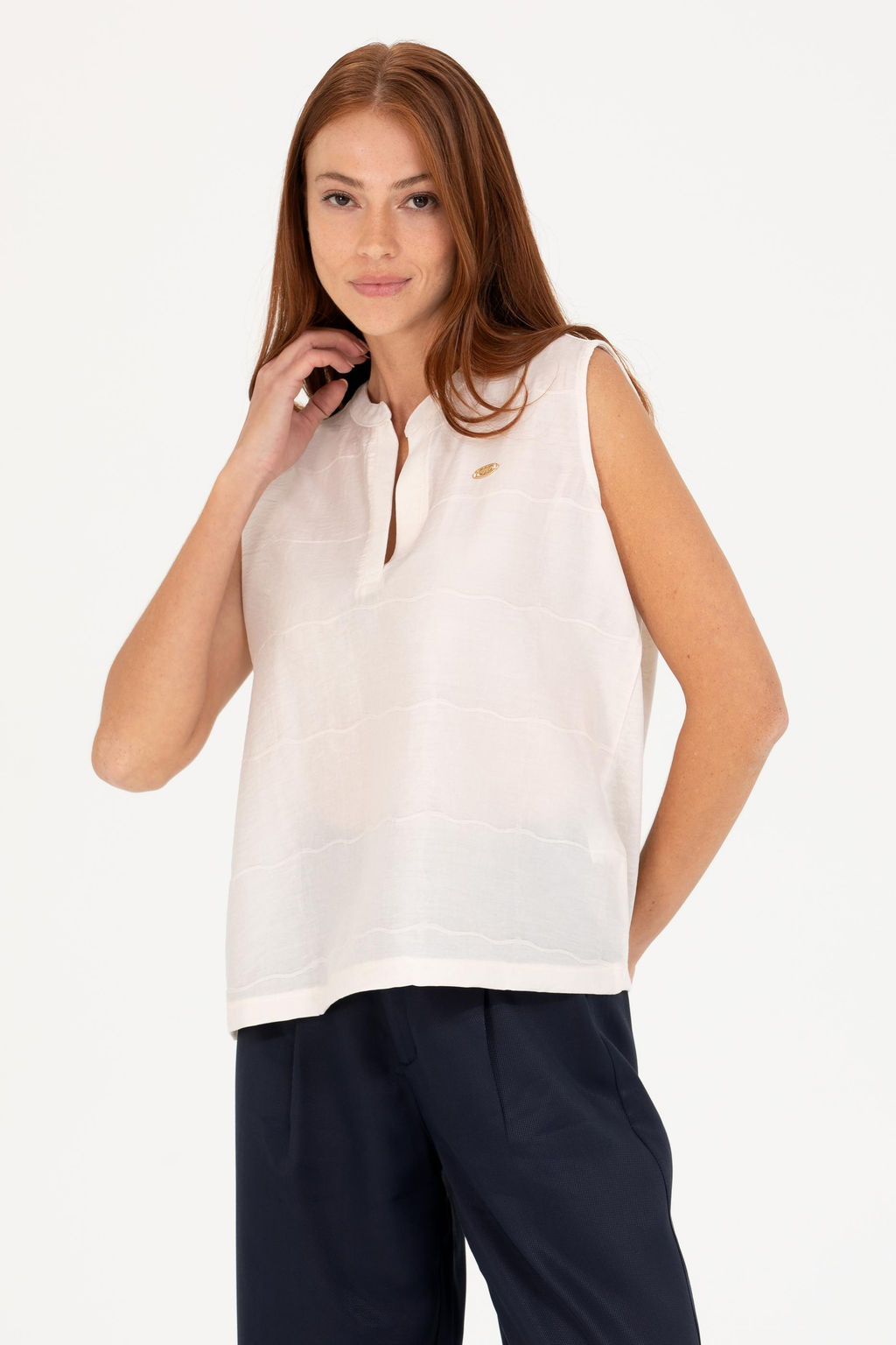 Kad_n Krem V Yaka Kolsuz Ti__rt