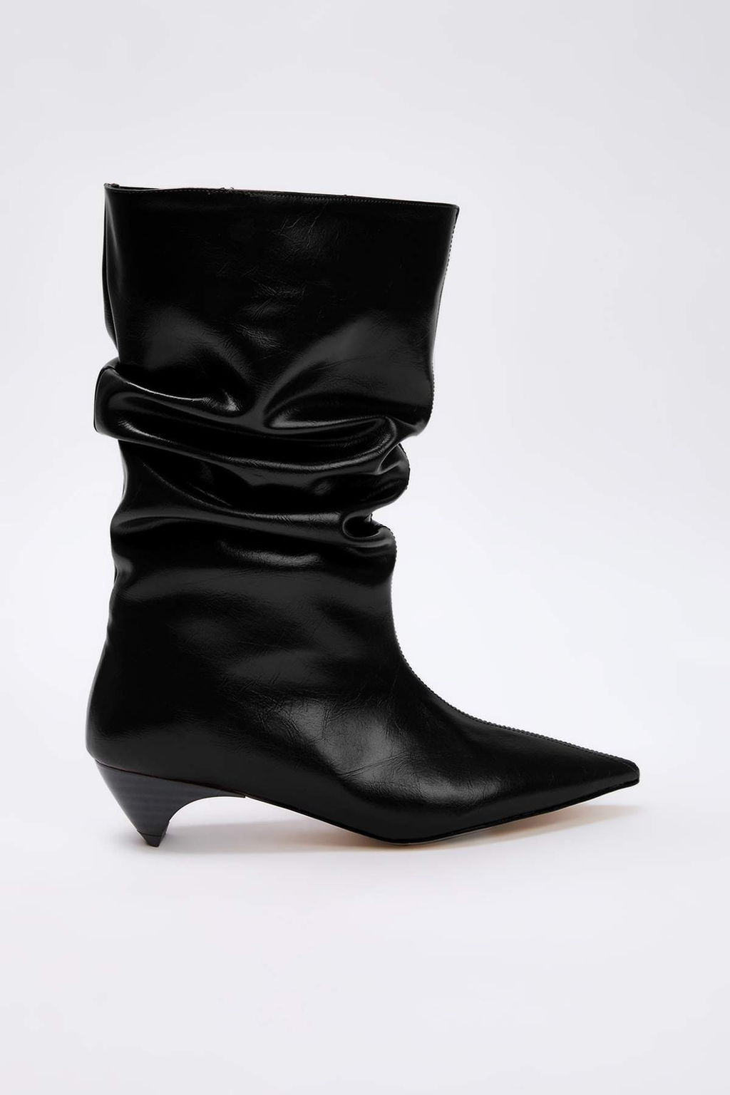 Siyah Koruklu Kitten Ucgen Topuklu Premium Kad?n Cizme TAKAW26CZ00029 - Trendyolmilla фото 4