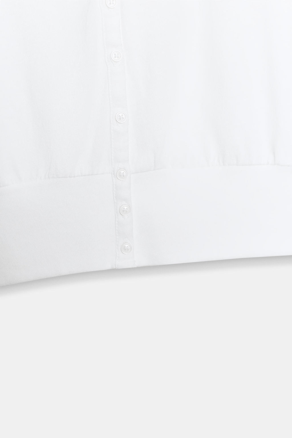 TOP ESCOTE PICO BOTONES / Blanco - Zara фото 6