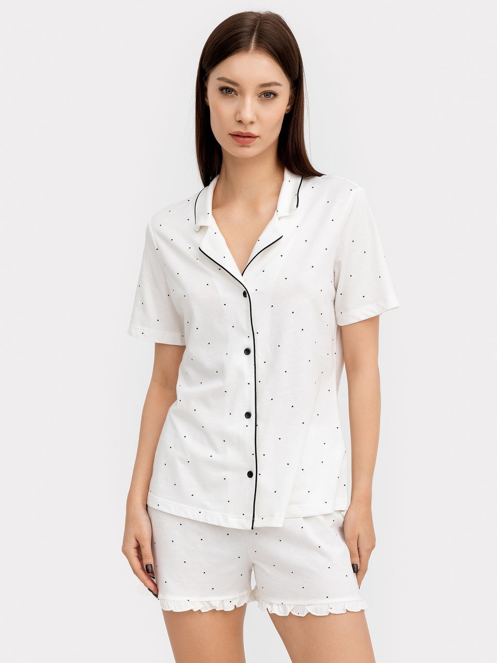 Комплект женский (жакет, шорты) молочно-бежевый в черные сердечки черные сердечки на молочном 592483 - Mark formelle фото 5