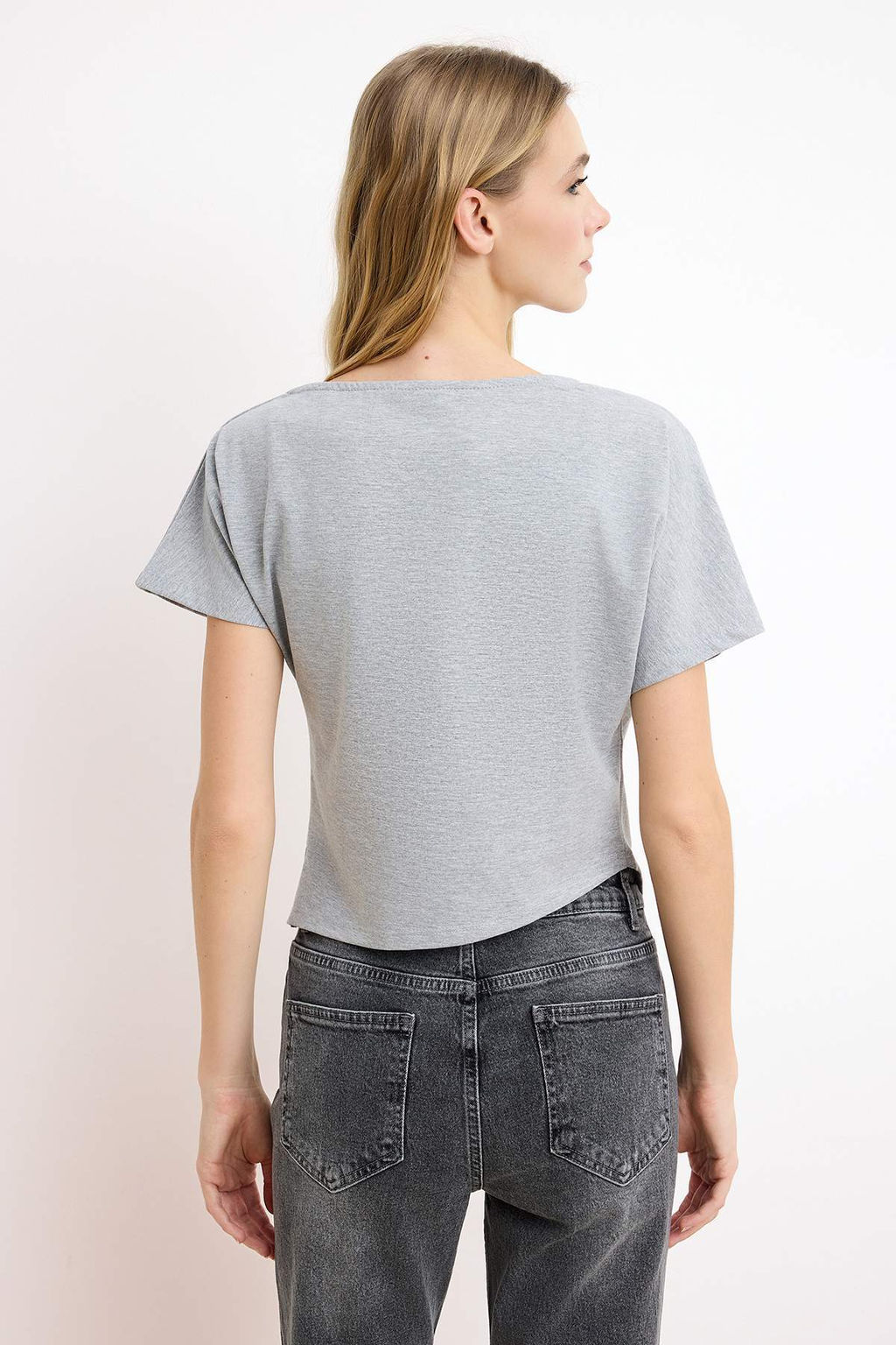 Siyah Regular/Normal Kal?p Asimetrik Yaka Buzgulu Pamuklu Esnek Orme T-shirt TWOSS26TS00059 - Trendyolmilla фото 8