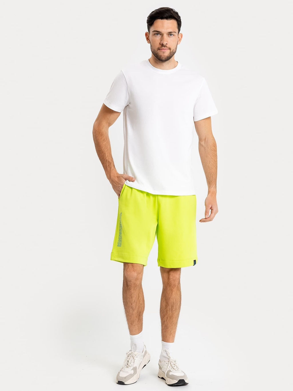 Шорты мужские свободные салатового цвета с текстом - Mark formelle фото 2