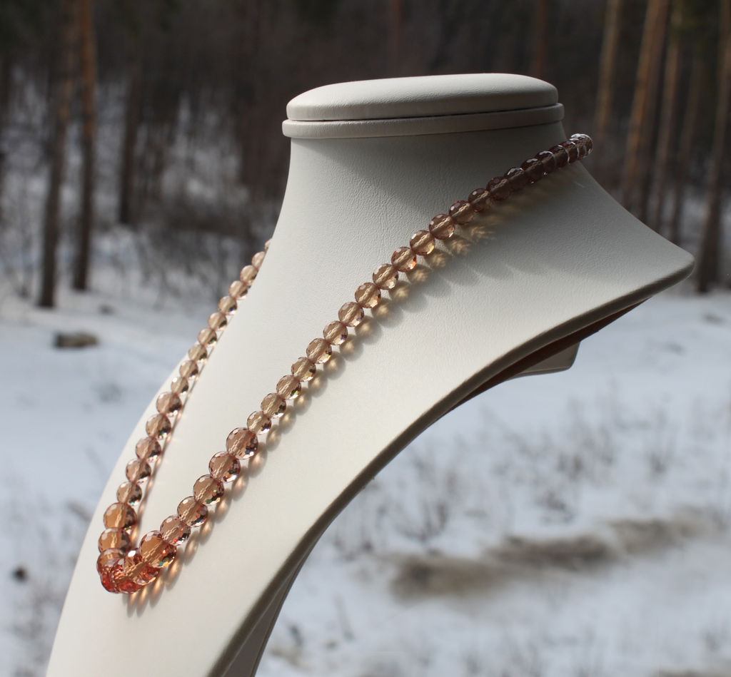 Султанит граненый, разноразмерные круглые бусины 6...10мм, бусы длиной 48см