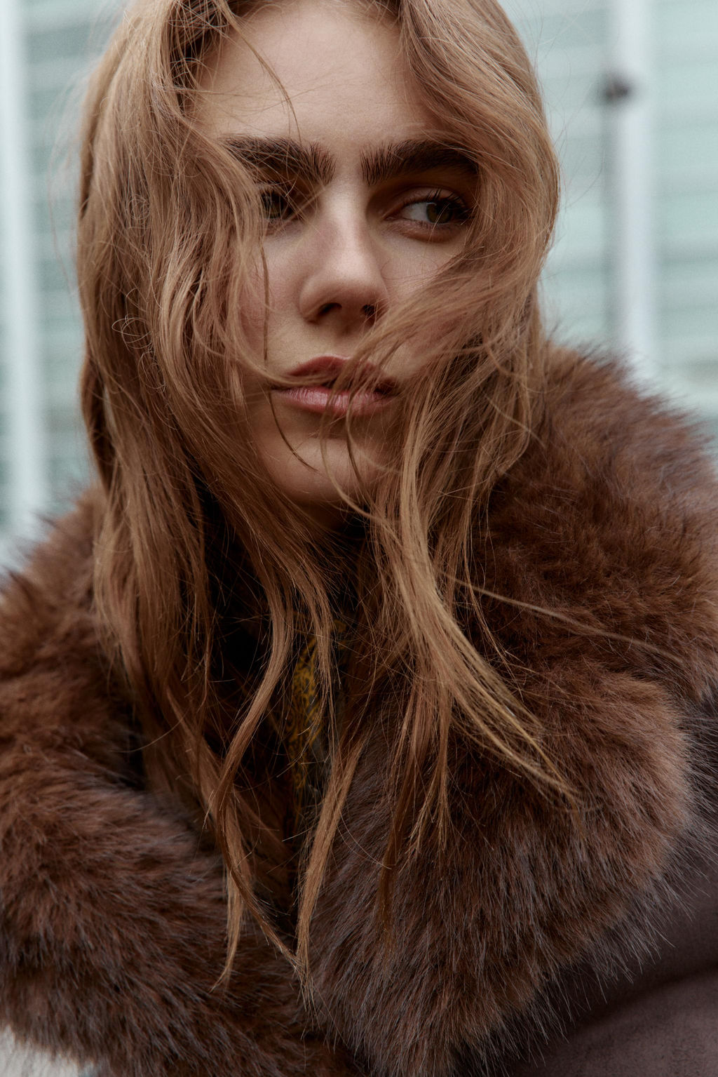 REVERSIBLE DOUBLE-FACED FAUX FUR JACKET - Zara фото 4