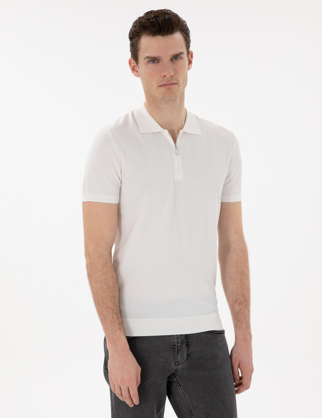 Ekru Slim Fit Fermuarl_ Polo Yaka Triko Ti__rt
