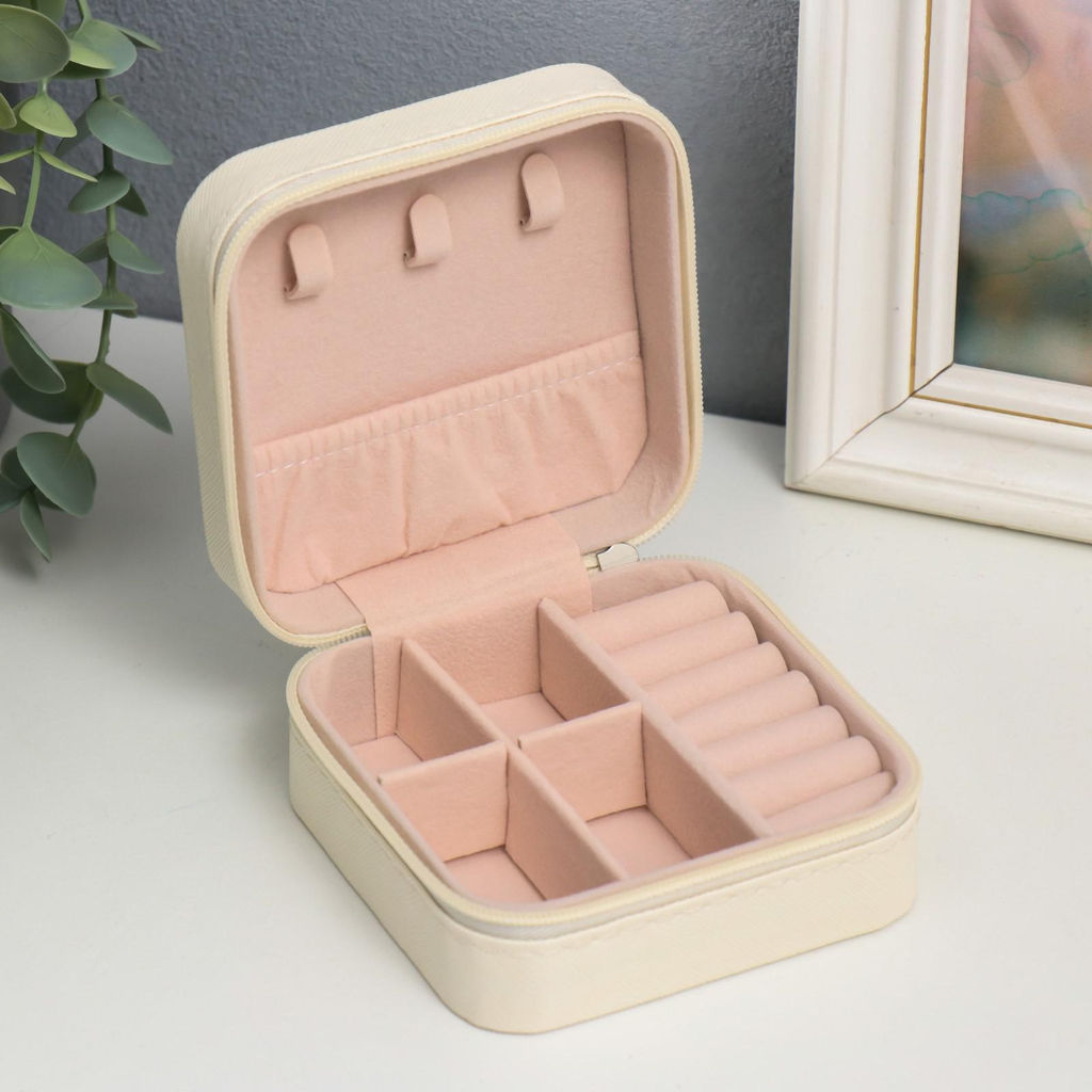 Шкатулка кожзам для украшений Штрихи. Белая 5х10х10 см - Simaland фото 2