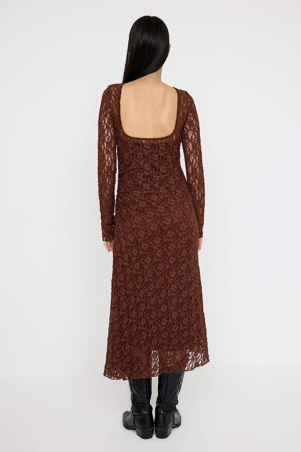 Kahverengi Dantel Bodycon Midi S?rt Dekolteli Astarl? Esnek Orme Elbise TWOAW26EL00016
