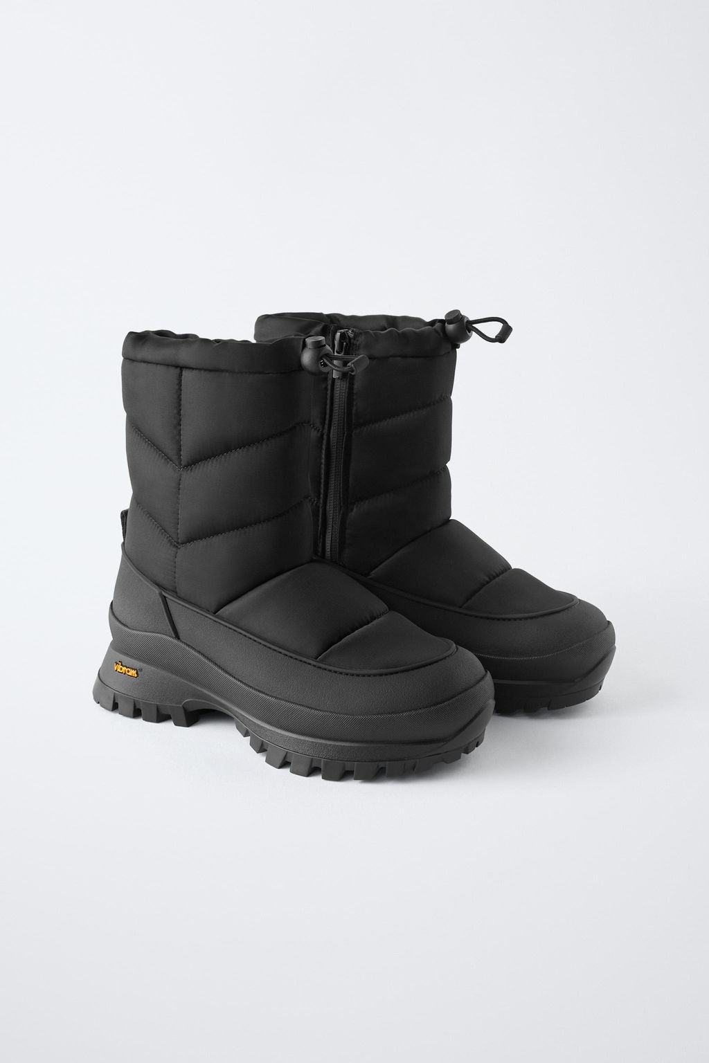PADDED WATER-REPELLENT VIBRAM® SKI COLLECTION BOOTS