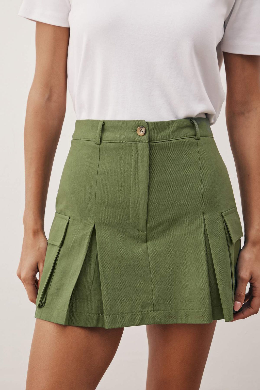 Haki Kargo Cepli Dokuma Etek Gorunumlu Sort TWOSS23SR00041