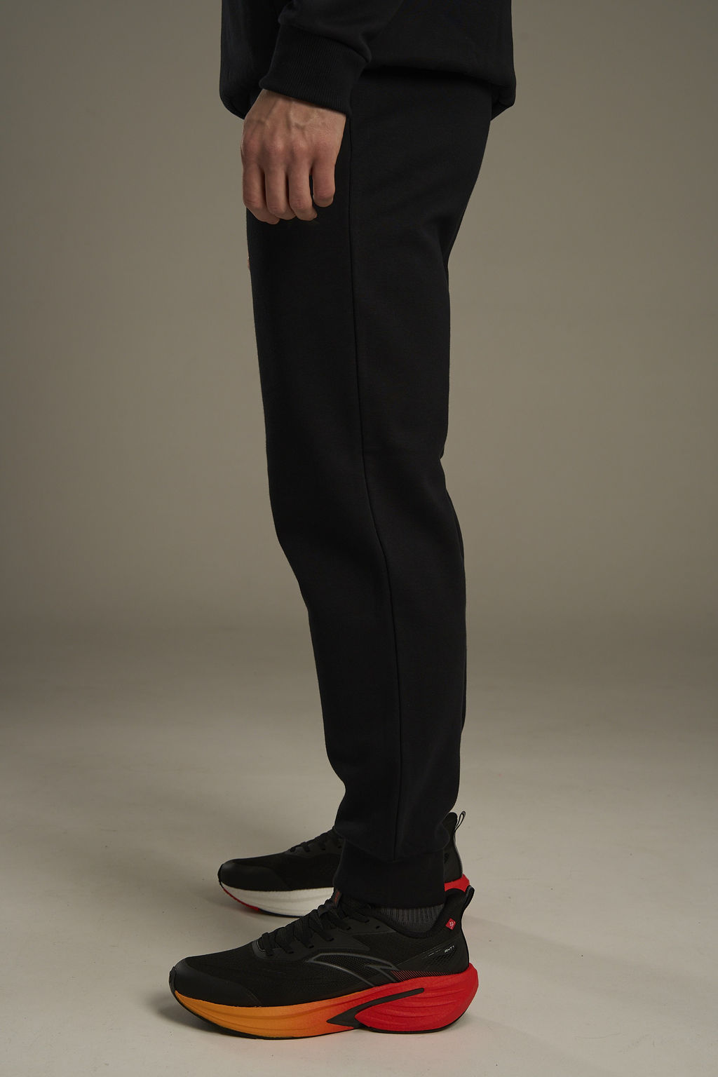 Брюки трикотажные утепленные Черный