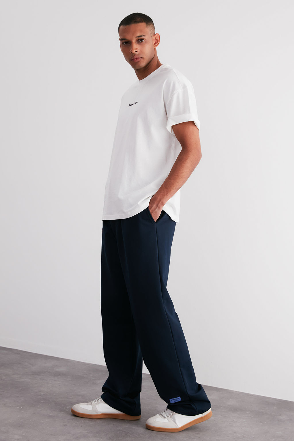 TRENDYOL MAN Lacivert Oversize/Rahat Kesim Lastik Belli Pacas? Etiketli Esofman Alt? TMNSS24EA00006 - Trendyolmilla фото 7