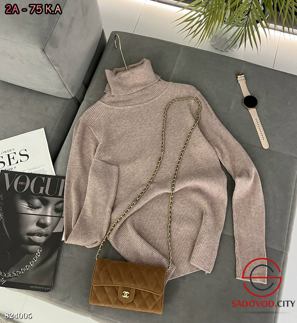 Водолазки в рубчик однотонная