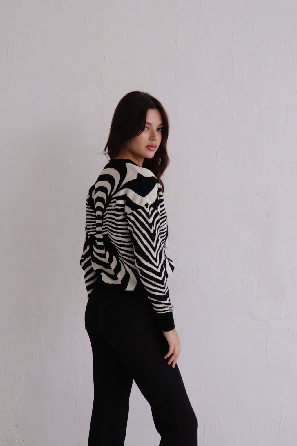 10446 Джемпер чёрно-белый - Martichelli фото 16