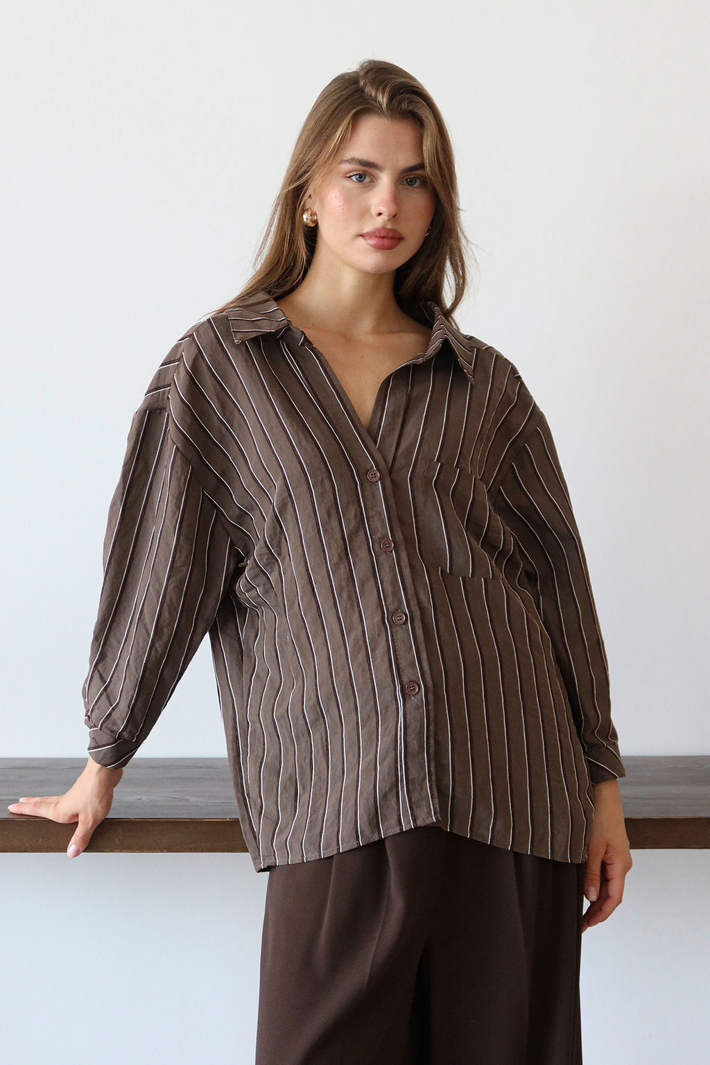 Kahverengi Cizgili Oversize/Genis Kal?p Dokulu Gomlek TWOAW26GO00083 - Trendyolmilla фото 4