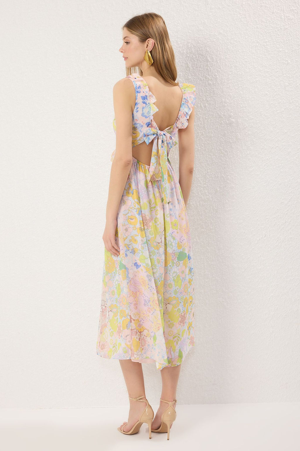 Lacivert Cicekli Etegi Belden Ac?lan F?rf?rl? Astarl? Sifon Midi Ucus Ucus Elbise TWOSS25EL00621 - Trendyolmilla фото 9