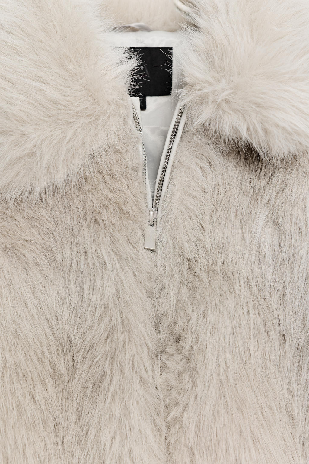 FAUX FUR ZIP-UP SHORT COAT - Zara фото 8