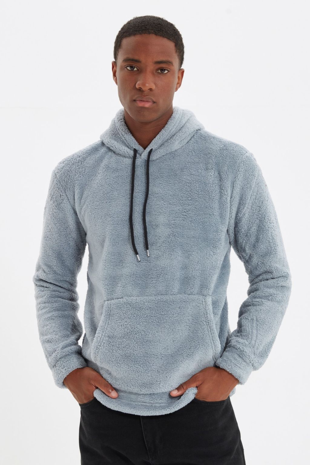 TRENDYOL MAN Fume Regular/Normal Kesim Kapusonlu S?cak Tutan Pelus Sweatshirt TMNAW20SW0090