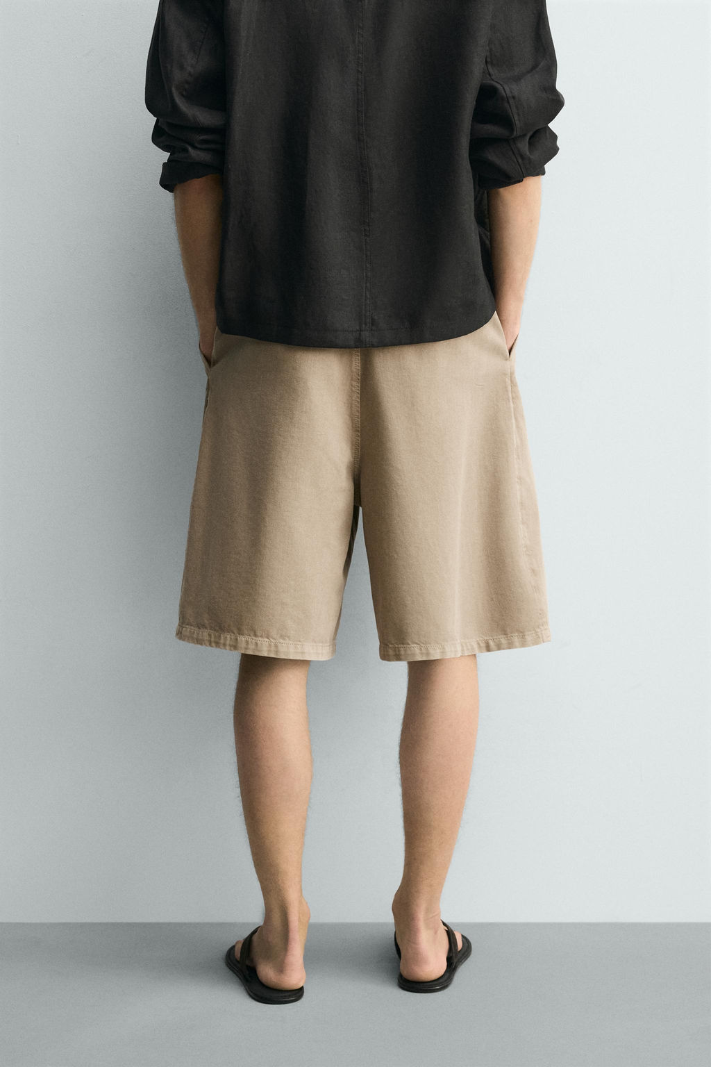 BERMUDA RELAXED FIT  PLIEGUES / Beige