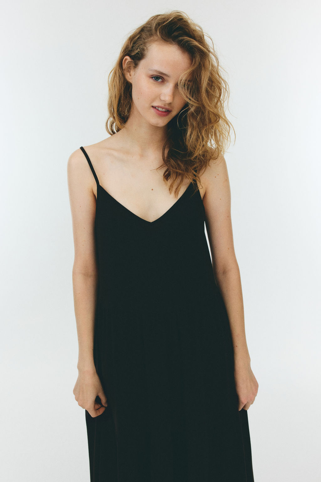 Vestido escalonado con tirantes espagueti - H&m фото 7
