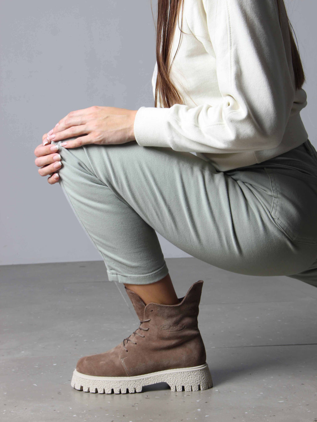 Ботинки 228.V.1541be. Коричневый капучино замша/Мех