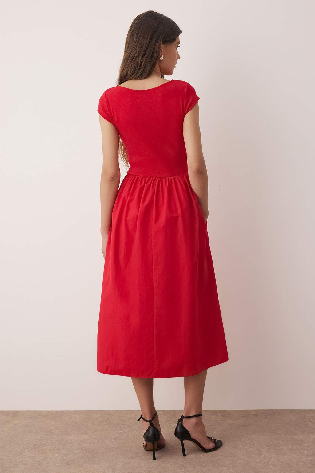 Kahverengi Ustu Esnek Fitilli Alt K?sm? Genis Terrycotton Kontrast Dokuma Elbise - Trendyolmilla фото 12