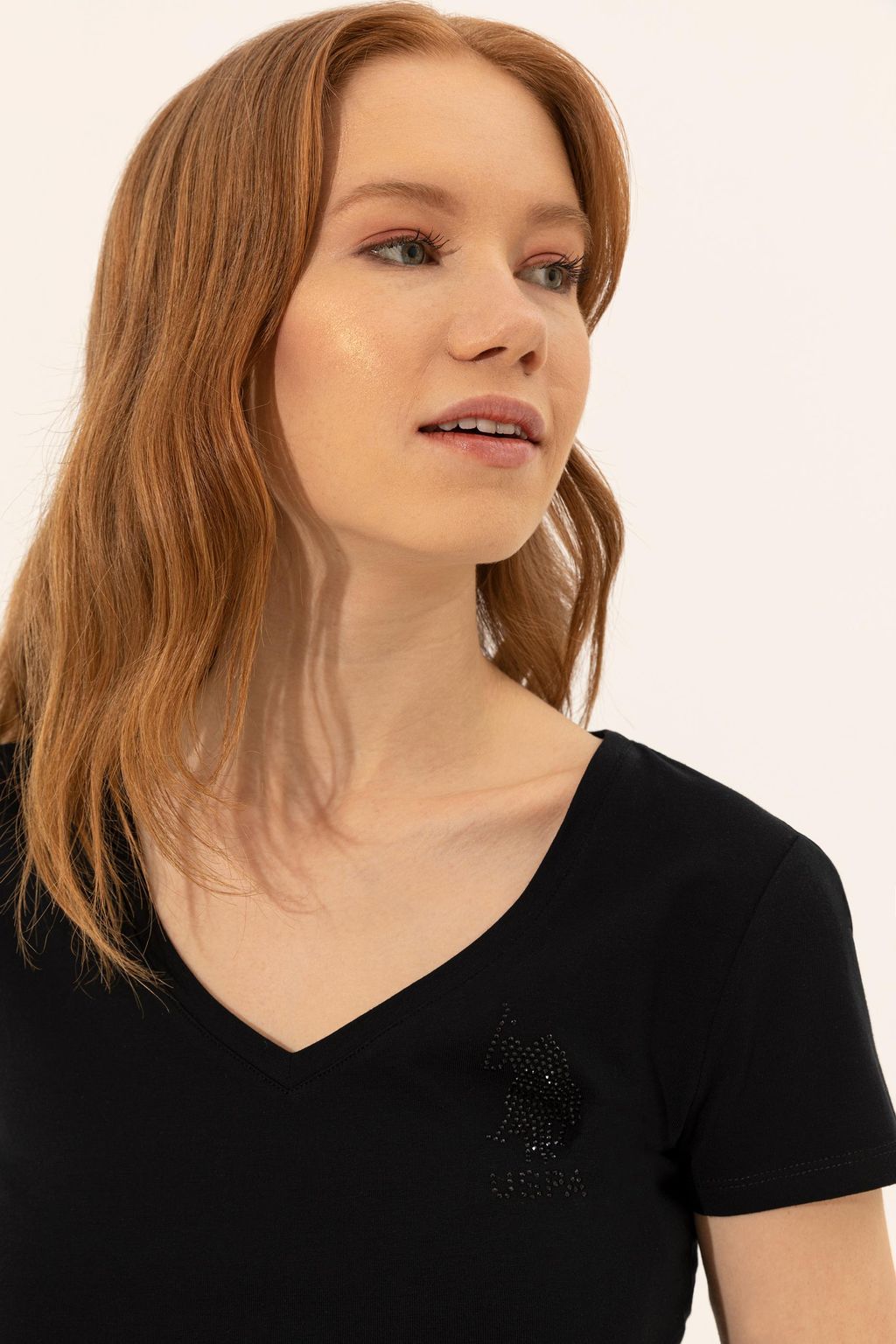 Женская черная футболка с V-образным вырезом Basic - U.s. polo assn фото 2