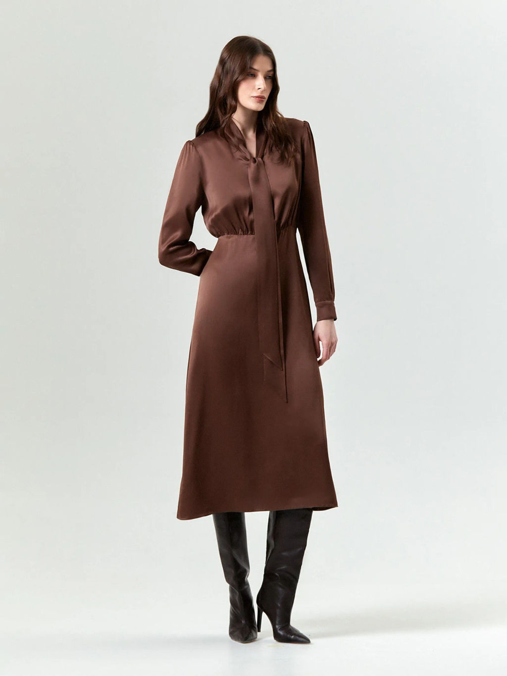 Платье миди с воротником-бантом из 100% вискозы, PL1652/und