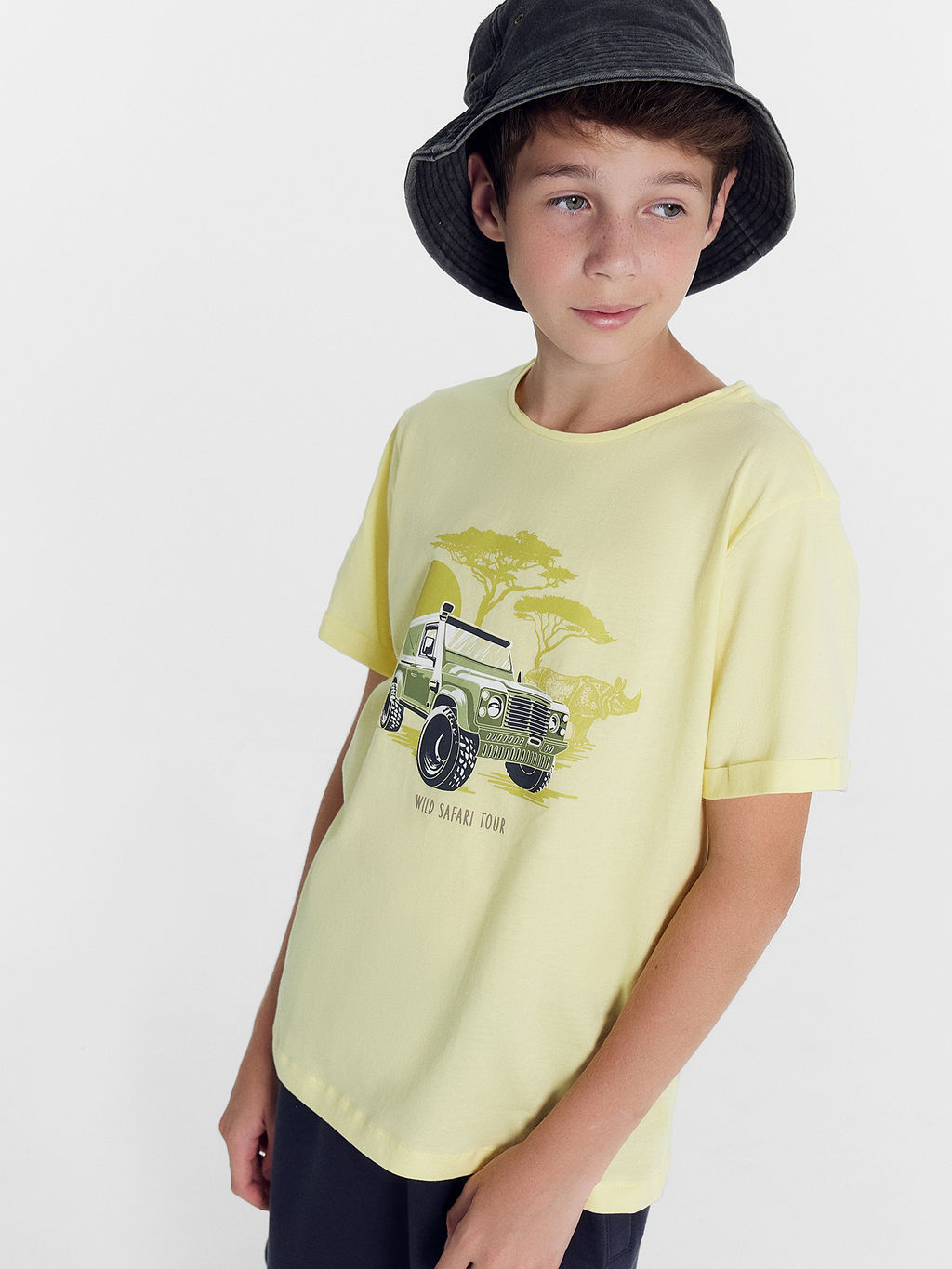 Футболка для мальчиков желтая с печатью