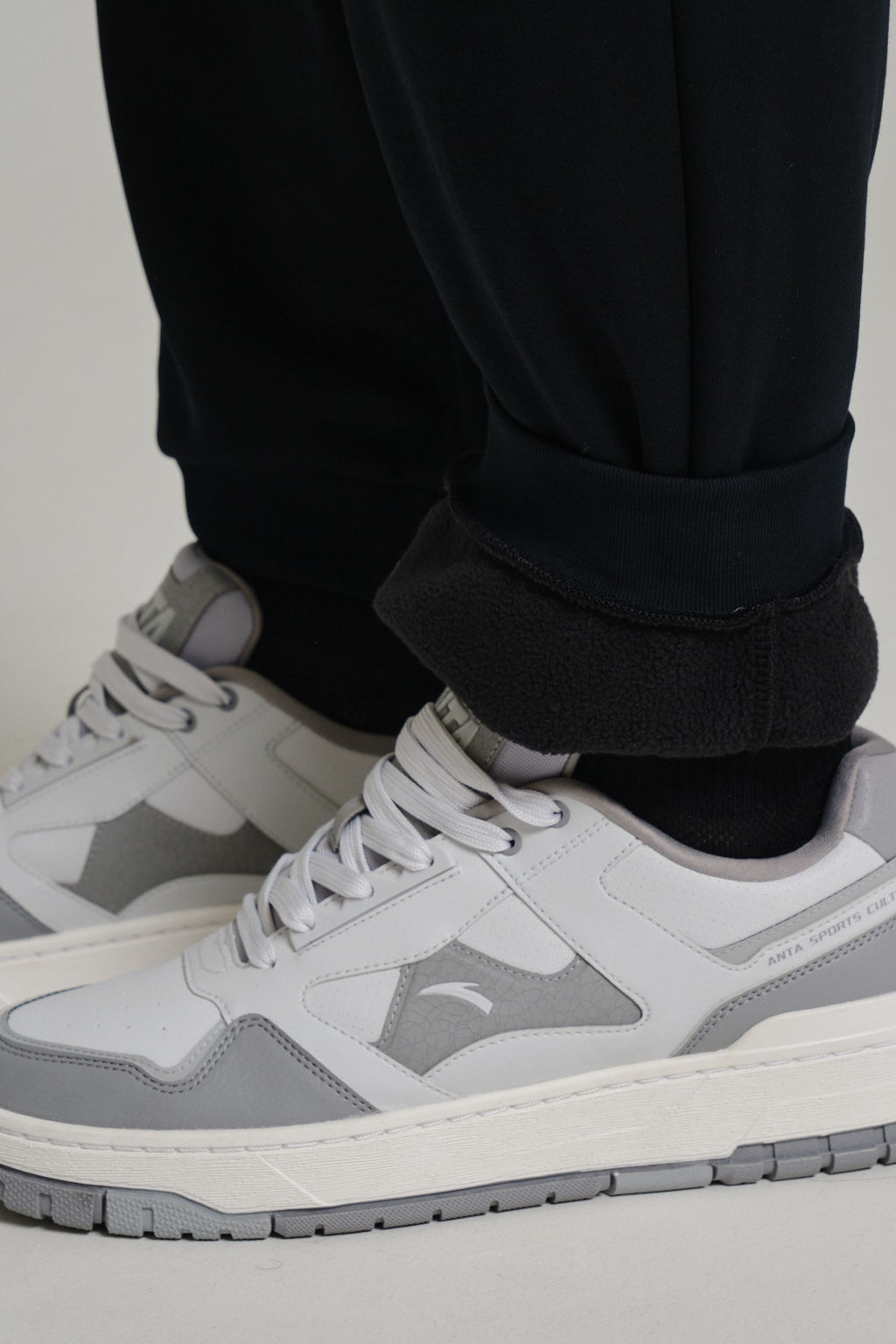 Брюки трикотажные утепленные Черный CAMPUS Knit Track Pants - Anta фото 5