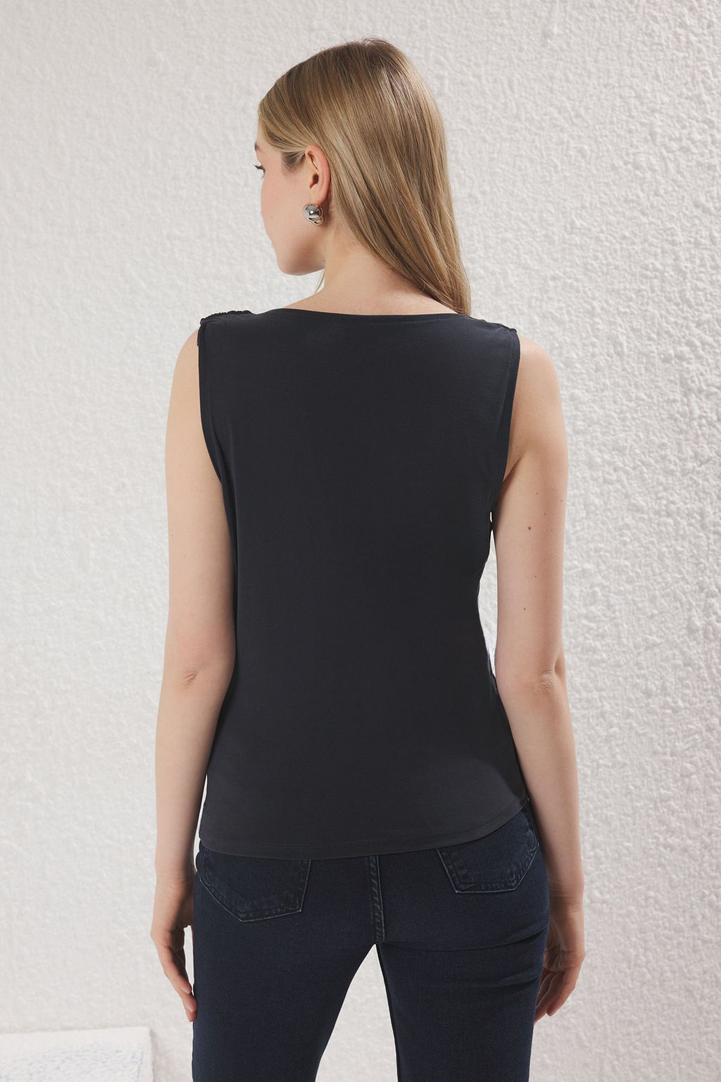 Antrasit More Sustainable Modal Icerikli Drape Detayl? Degaje Yaka Orme Bluz TWOSS25BZ00428