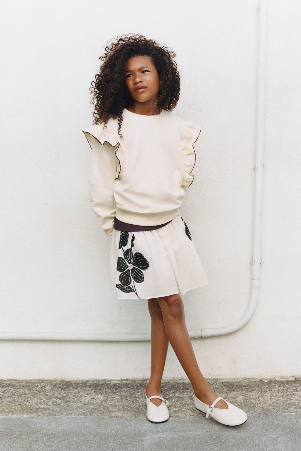 SWEATSHIRT WITH RUFFLES AND TOPSTITCHING - Zara фото 6