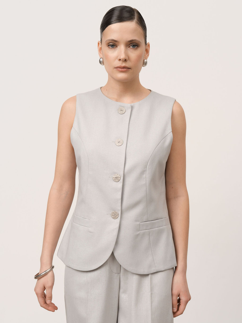 Жилет из льна 7011892 серебро