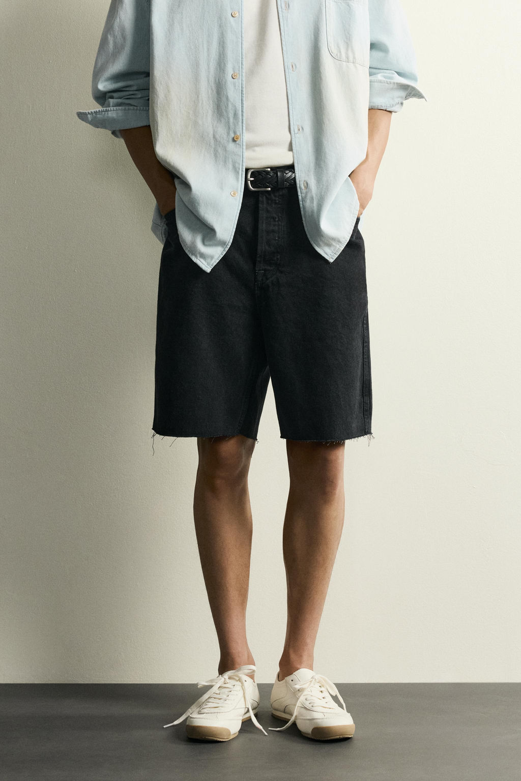 BERMUDA DENIM STRAIGHT FIT / Negro - Zara фото 2